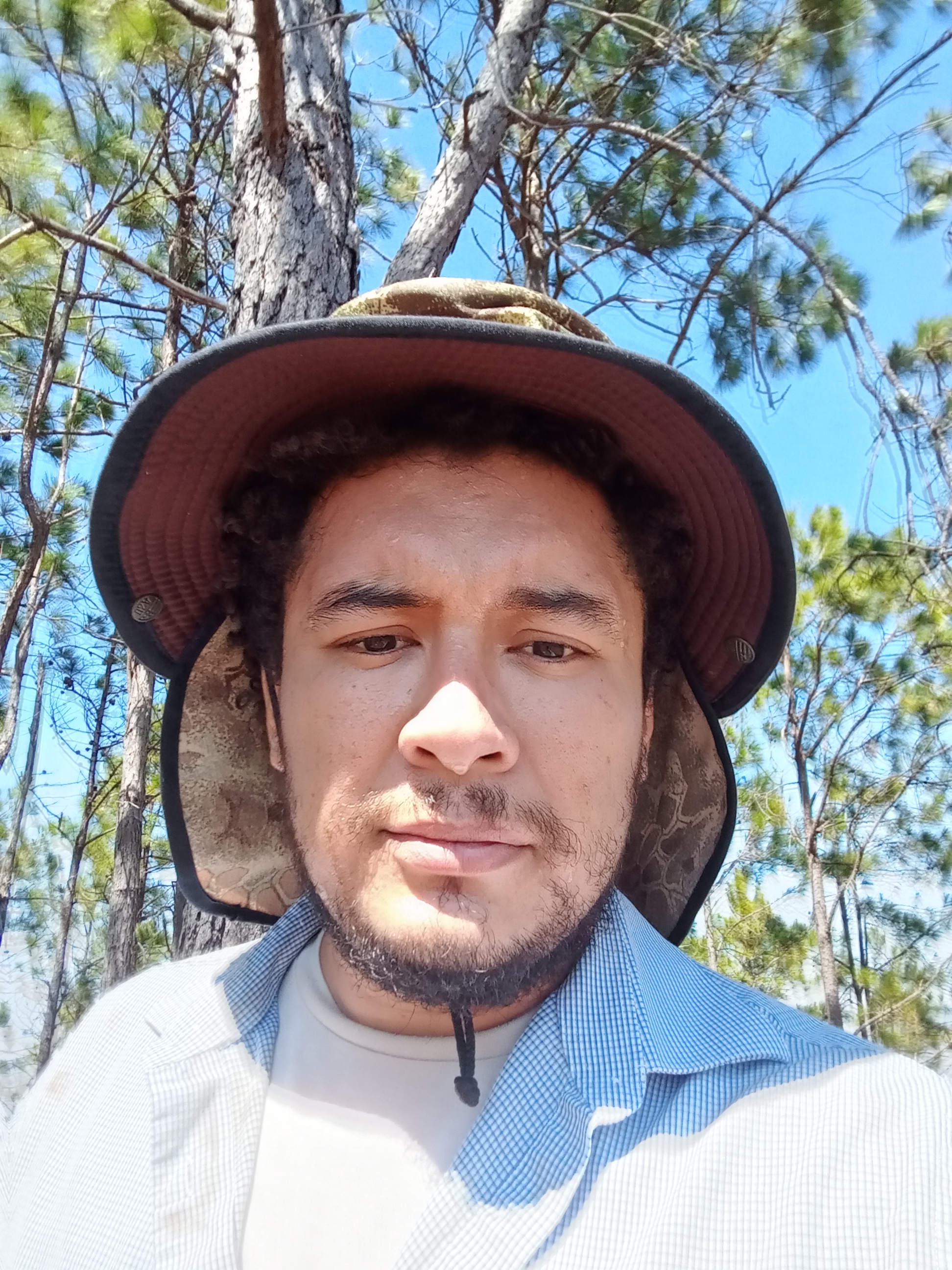 Fotografía de mi persona en campo.
