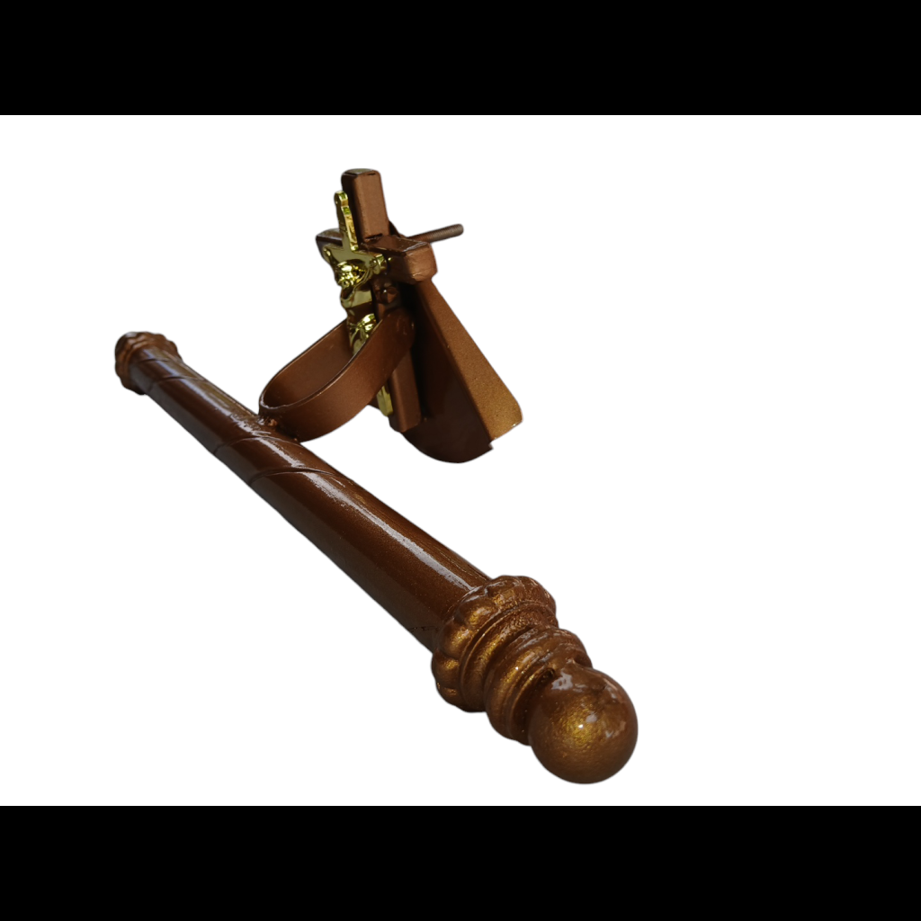 Para darle realce al ataúd y funcionalidad ya que se puede cargar de ellos porque son 100%metal 